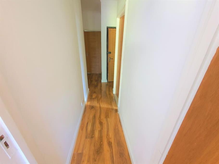 2 Bedroom Flat - Travel Direct To Heathrow/Central ロンドン エクステリア 写真