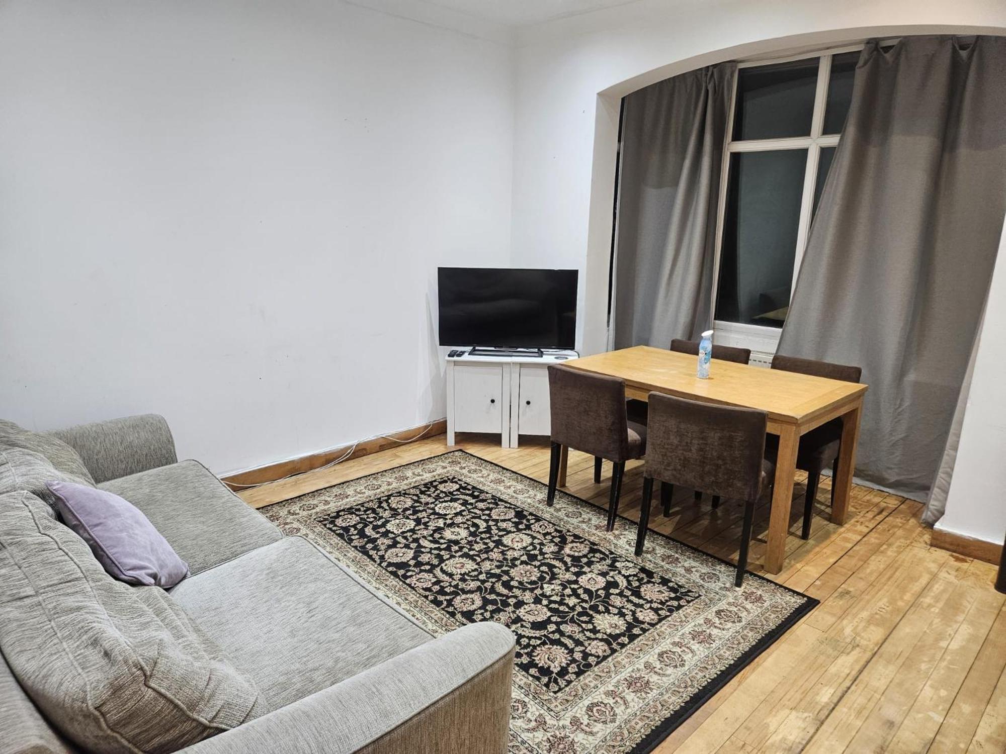 2 Bedroom Flat - Travel Direct To Heathrow/Central ロンドン エクステリア 写真