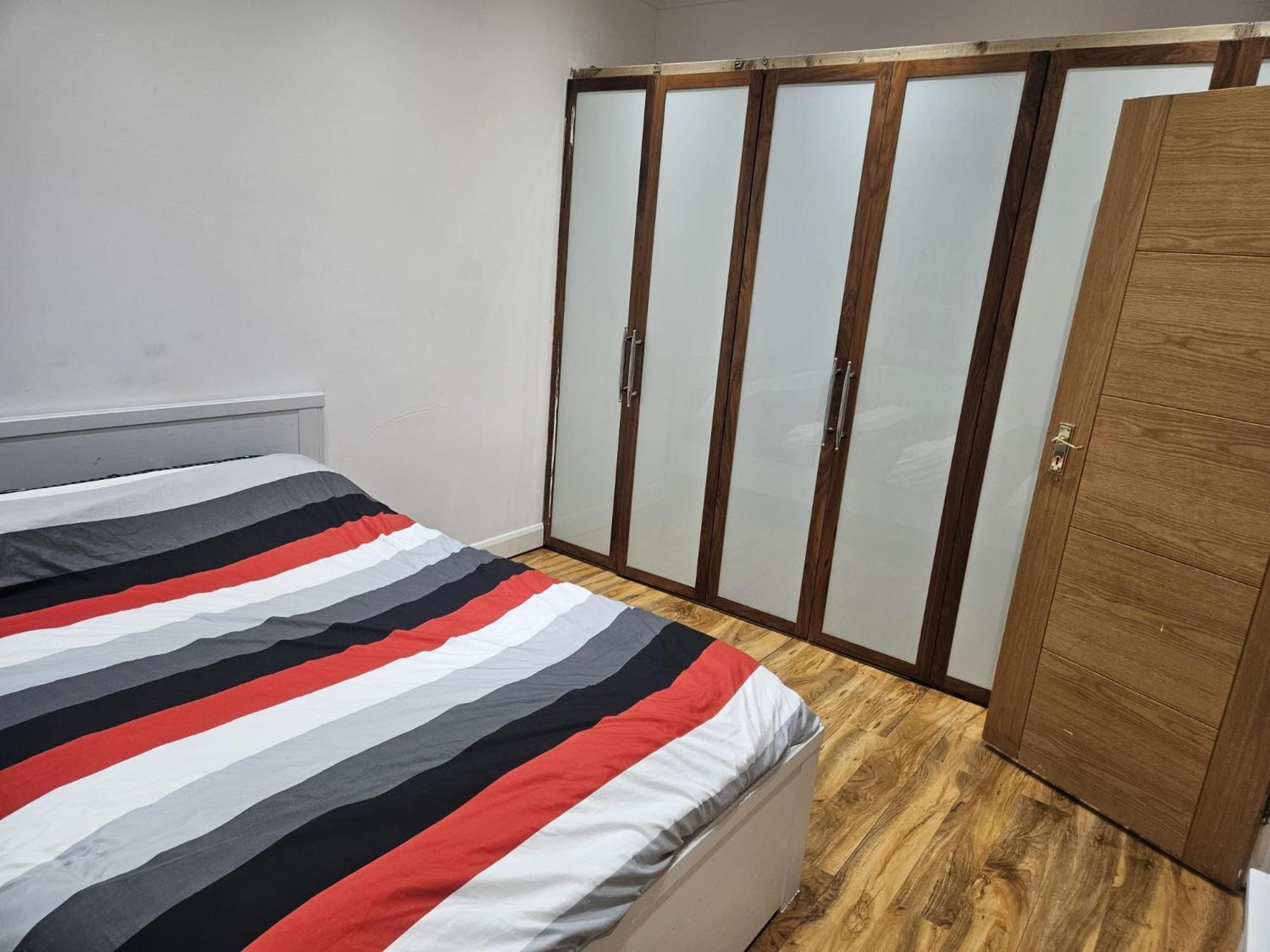 2 Bedroom Flat - Travel Direct To Heathrow/Central ロンドン エクステリア 写真
