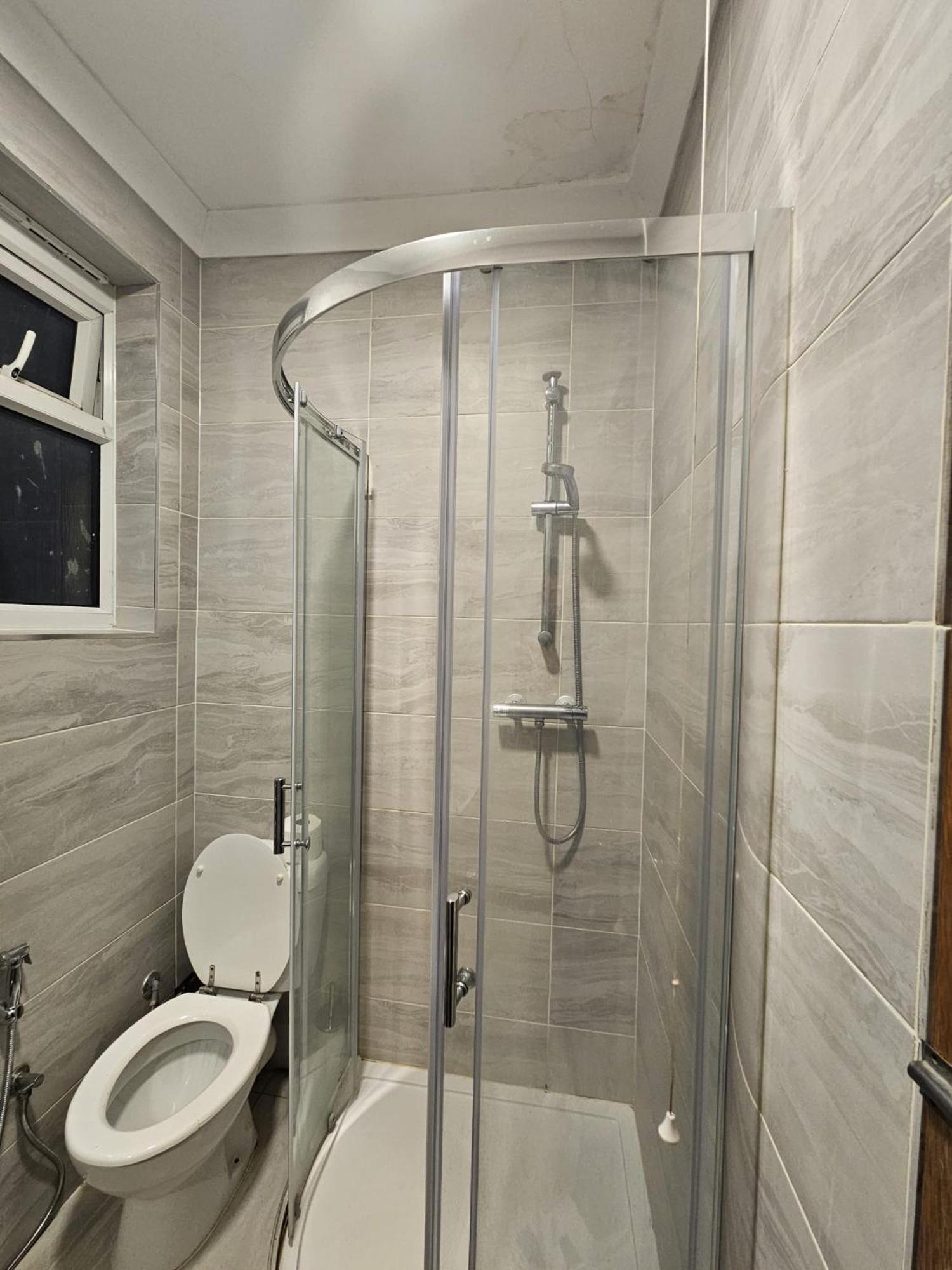 2 Bedroom Flat - Travel Direct To Heathrow/Central ロンドン エクステリア 写真
